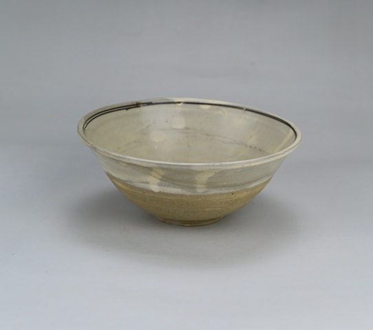 古玩陶瓷明代.青花線條紋大碗(1368年-1644年)拍賣,當前價格0元