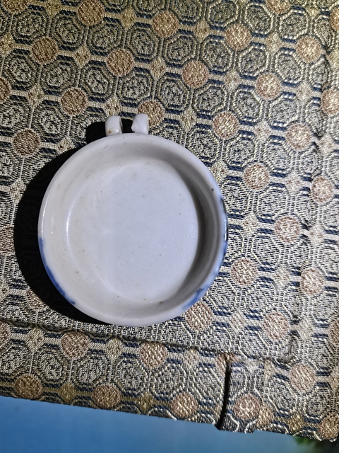 古玩陶瓷青花山水人物紋鳥食罐拍賣，當(dāng)前價(jià)格300元