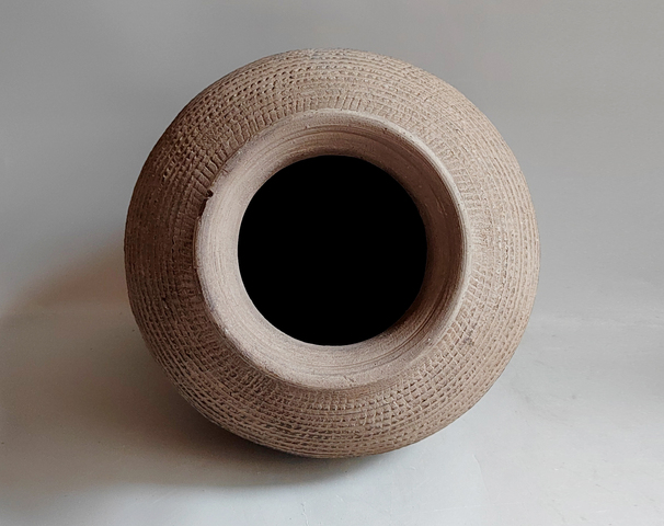 古玩陶瓷戰(zhàn)漢繩紋陶壺拍賣,當前價格890元