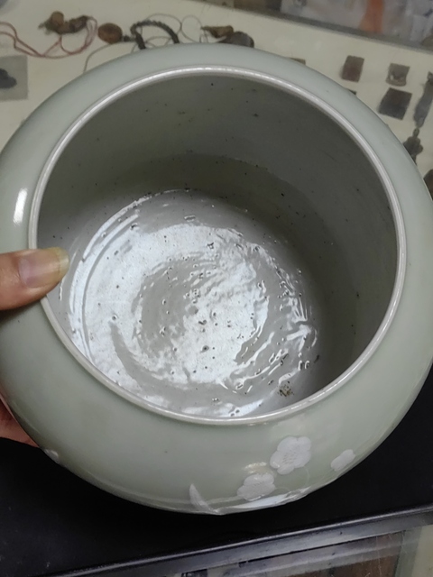 古玩陶瓷晚清豆青釉堆白花卉紋文房水呈拍賣，當前價格4600元