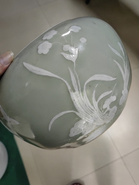 古玩陶瓷晚清豆青釉堆白花卉紋文房水呈拍賣，當前價格4600元