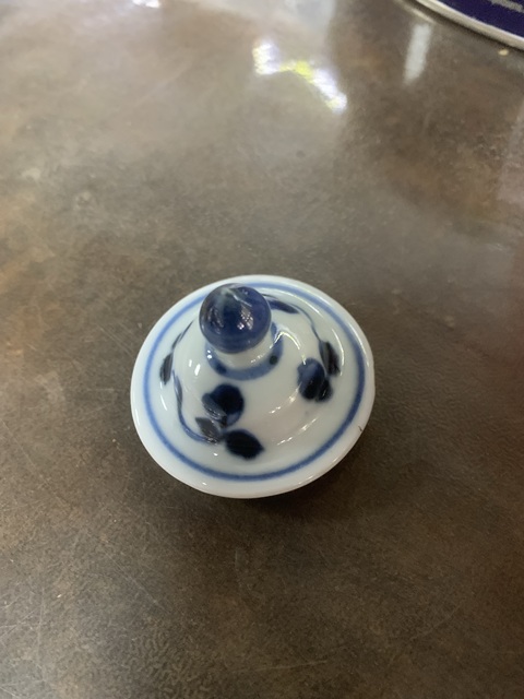 古玩陶瓷青花人物花卉紋蓋瓶拍賣,當(dāng)前價格9999元