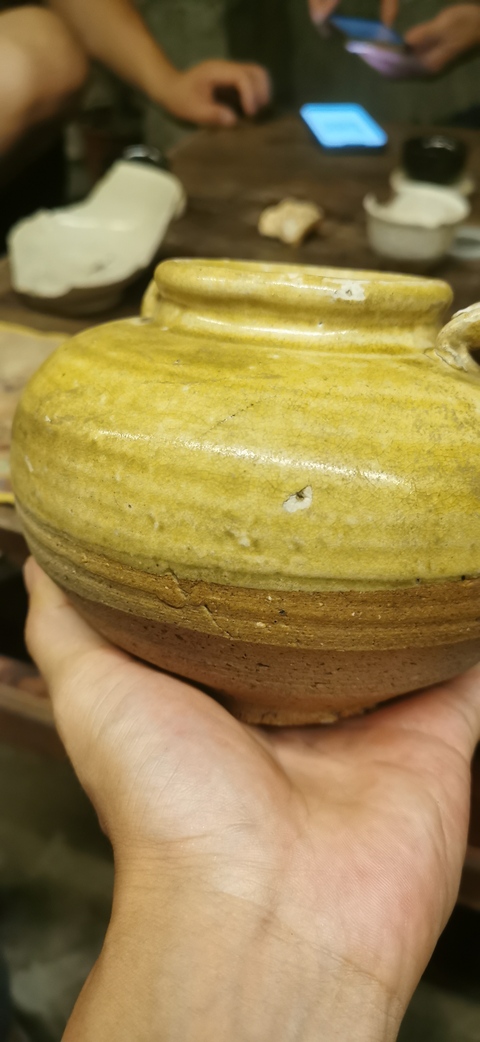 古玩陶瓷相州窯黃釉雙耳罐拍賣,當前價格1500元