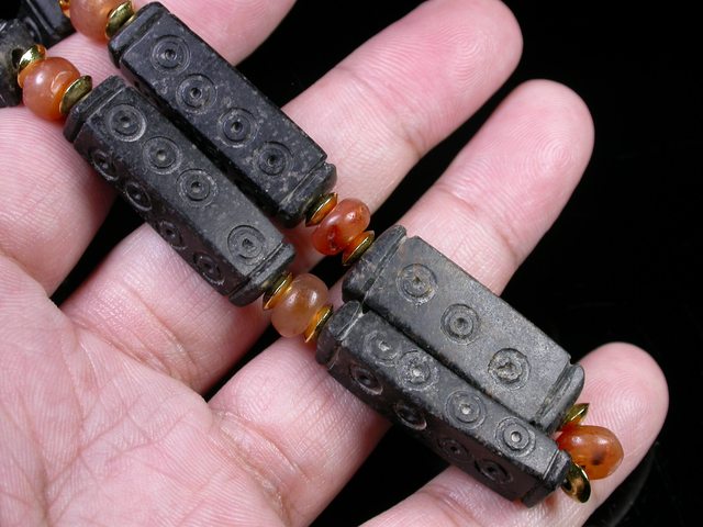 古玩玉器文化期.咒點古珠項鏈拍賣，當前價格89000元