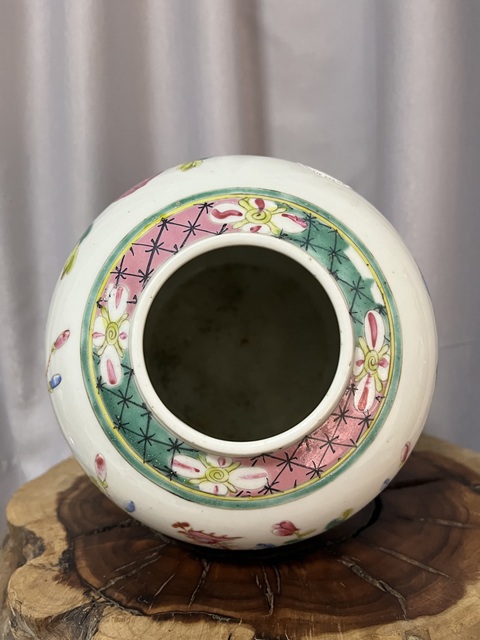 古玩陶瓷粉彩鳳穿牡丹圖蓋罐拍賣,當前價格3500元