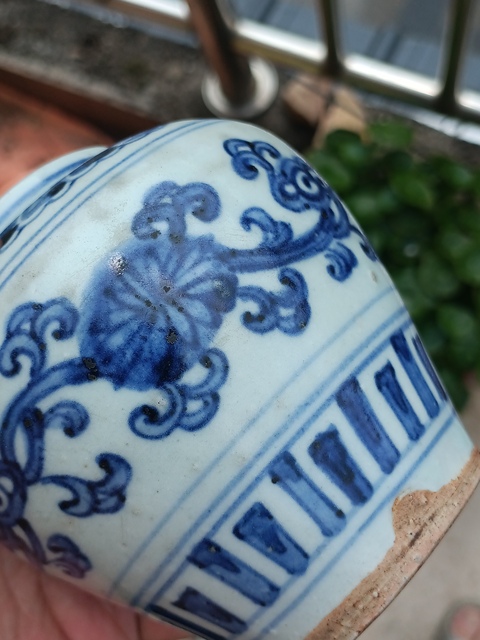 古玩陶瓷明代青花纏枝蓮紋罐拍賣(mài),當(dāng)前價(jià)格0元