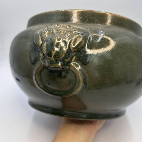 古玩陶瓷茶葉末釉獅耳香爐拍賣,當(dāng)前價格4500元