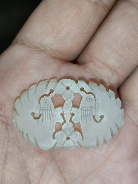 古玩玉器清代，岫玉雕和合人物，鴛鴦，菊花盤拍賣，當前價格299元