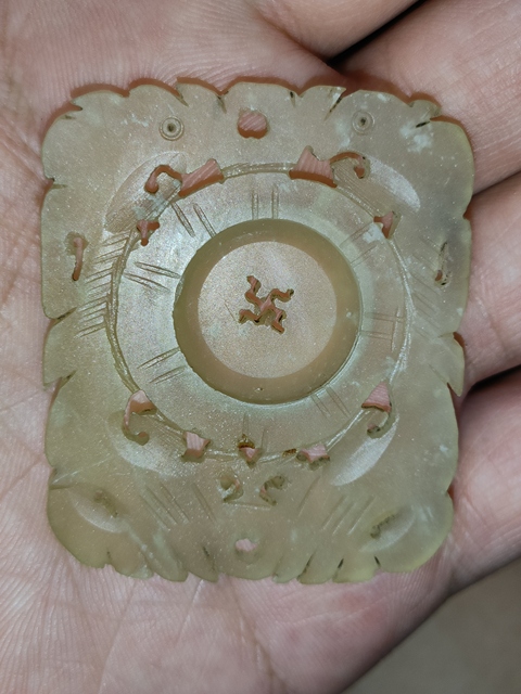 古玩玉器清代,岫玉雕“轉(zhuǎn)芯佩”拍賣,當(dāng)前價格260元