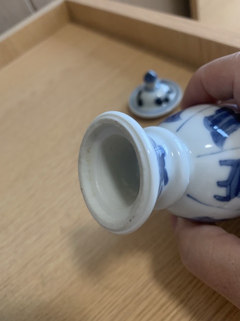 古玩陶瓷清康熙 青花花卉紋四美女圖人物蓋瓶拍賣,當前價格12000元