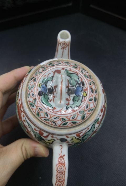 古玩陶瓷五彩龍紋茶壺拍賣,當前價格1980元