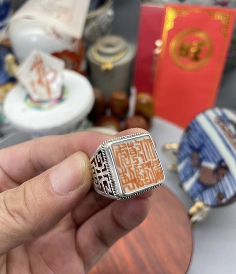古玩陶瓷礬紅彩乾隆款瓷片拍賣，當(dāng)前價格1000元