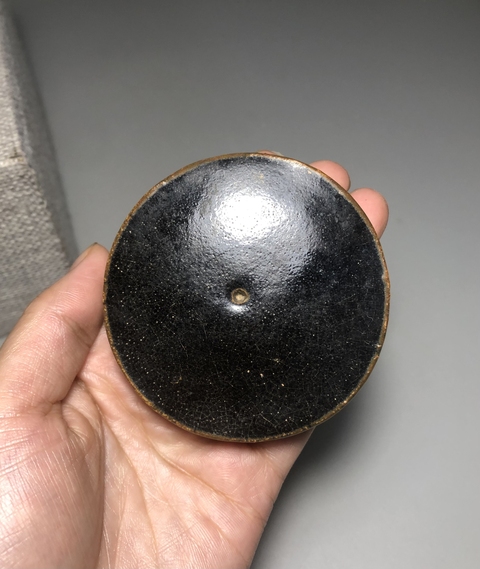 古玩陶瓷宋元，吉州窯黑釉香粉盒拍賣，當前價格1600元