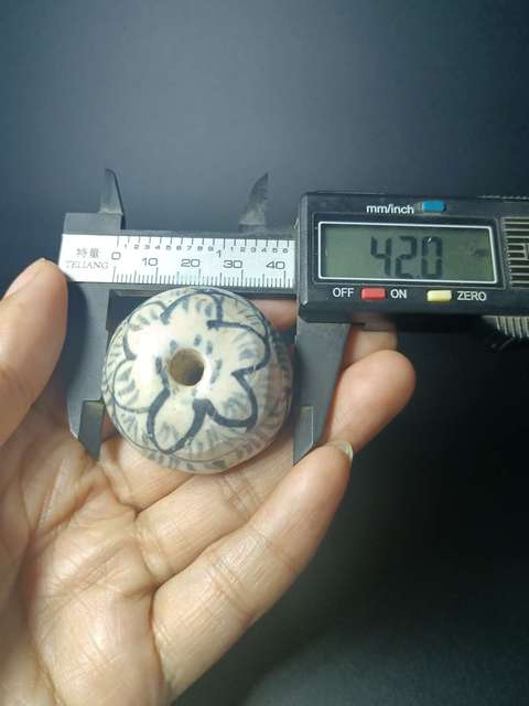 古玩陶瓷明末清初~磁州窯青花花卉紋香插拍賣,當前價格1111元