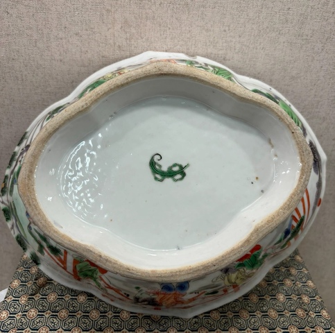 古玩陶瓷晚清五彩嬰戲海棠供碗拍賣,當前價格6500元
