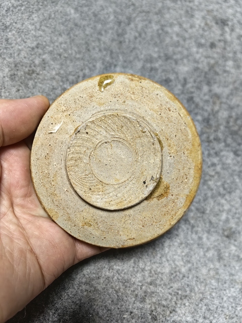 古玩陶瓷洪州窯蛇頭油燈拍賣,當(dāng)前價(jià)格4700元