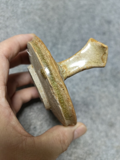古玩陶瓷洪州窯蛇頭油燈拍賣,當(dāng)前價(jià)格4700元