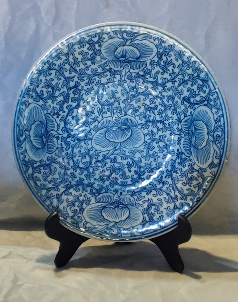 古玩陶瓷清中·青花纏枝花卉紋盤真品鑒賞圖