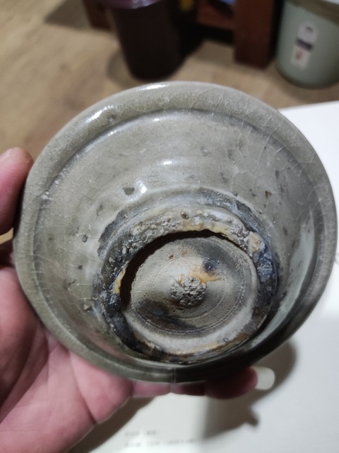 古玩陶瓷元代龍泉青瓷折沿盤拍賣,當(dāng)前價格368元