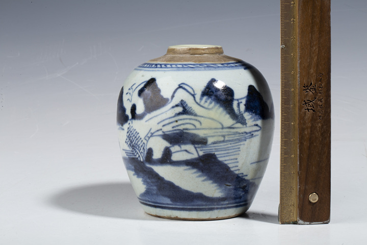古玩陶瓷清中·青花山水紋小罐
真品鑒賞圖