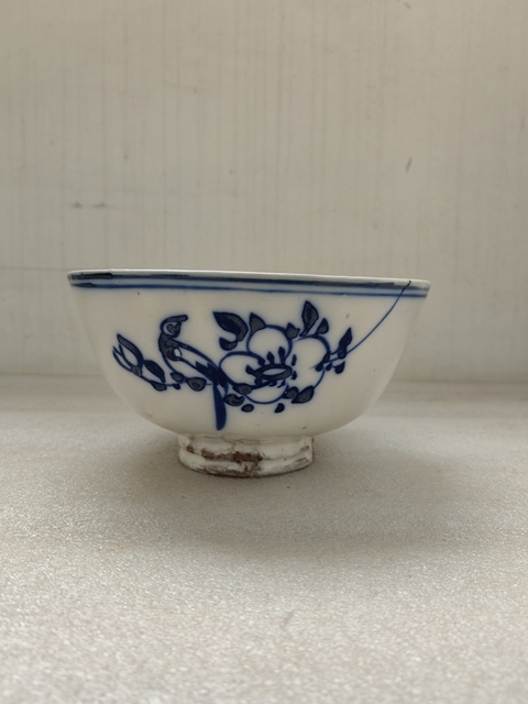 古玩陶瓷青花花鳥(niǎo)紋茶碗拍賣，當(dāng)前價(jià)格450元