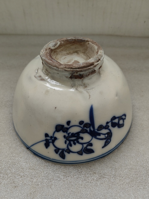 古玩陶瓷青花花鳥(niǎo)紋茶碗拍賣，當(dāng)前價(jià)格450元