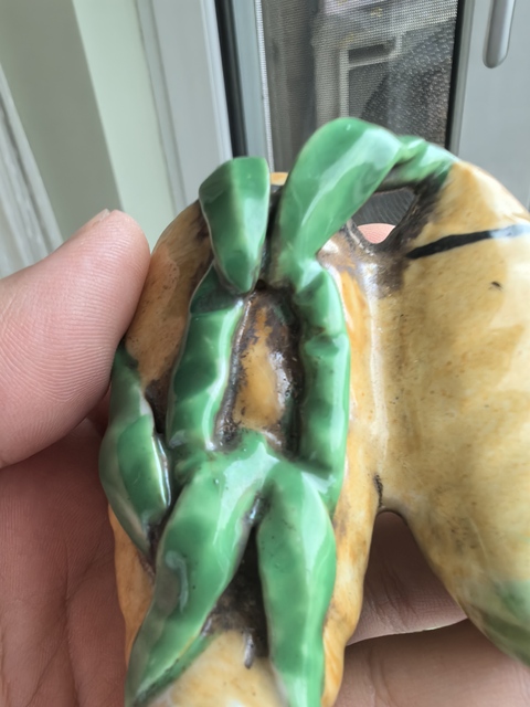 古玩陶瓷晚清同治仿生瓷粉彩貼塑竹筍擺件拍賣,當前價格650元