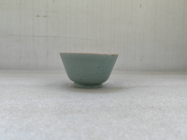 古玩陶瓷豆青釉仰鐘杯拍賣,當前價格480元