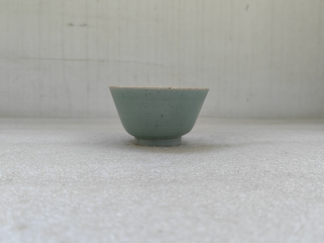 古玩陶瓷豆青釉仰鐘杯拍賣,當前價格480元
