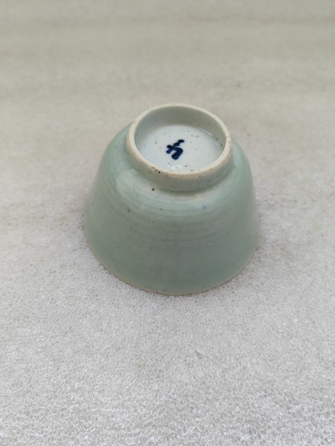 古玩陶瓷豆青釉仰鐘杯拍賣,當前價格480元