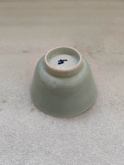 古玩陶瓷豆青釉仰鐘杯拍賣,當前價格480元