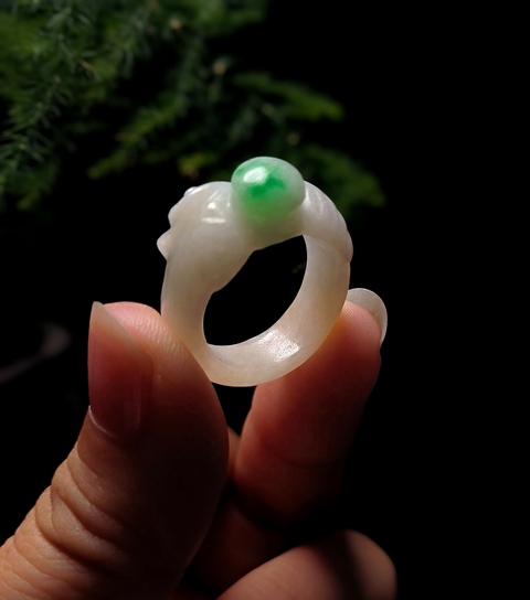 古玩玉器清代天然翡翠戒指指環(huán)拍賣，當(dāng)前價(jià)格4500元