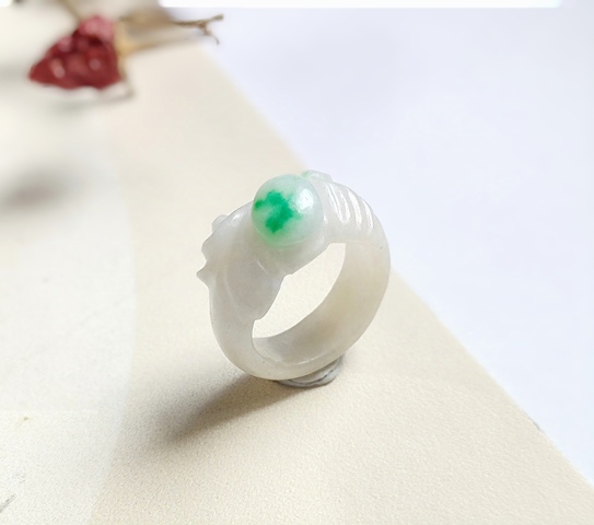 古玩玉器清代天然翡翠戒指指環(huán)拍賣，當(dāng)前價(jià)格4500元