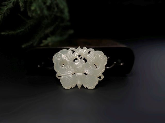 古玩玉器(一口價放漏)清代和田玉雕“蝴蝶佩”拍賣,當前價格4500元