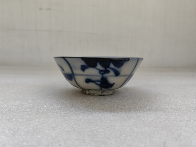 古玩陶瓷青花花卉紋茶碗拍賣，當前價格480元