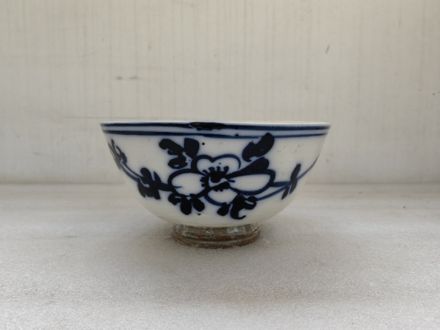 古玩陶瓷青花花卉紋茶碗拍賣，當前價格450元