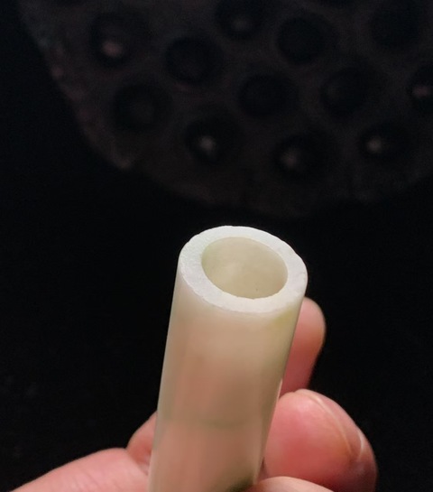 古玩玉器清代獨山玉雕“素紋翎管”拍賣,當前價格3800元
