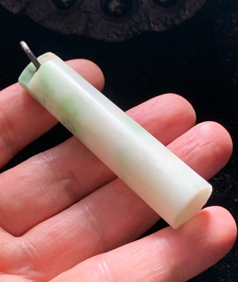 古玩玉器清代獨山玉雕“素紋翎管”拍賣,當前價格3800元