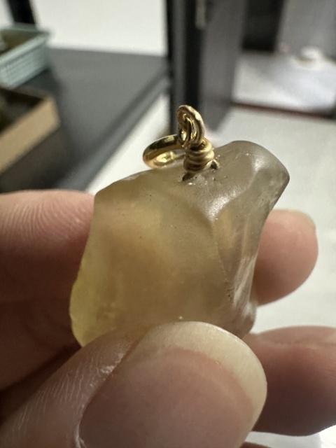 古玩玉器【隕石系列】玻璃隕石吊墜 世界上最純凈的天然玻璃)拍賣,當前價格0元