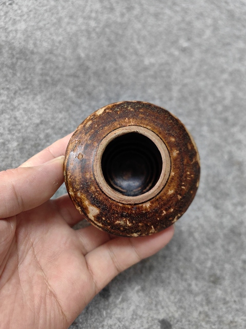 唐代-宣州窯褐釉水盂拍賣，當前價格5700元
