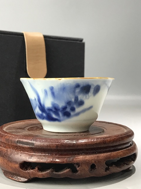 古玩陶瓷(精品品茗杯)清康熙·青花飛鳴食宿品茗杯拍賣,當前價格408元