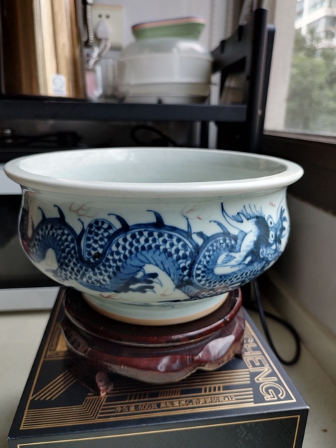 古玩陶瓷清中早期青花釉里紅雙龍戲珠紋爐拍賣,當前價格16800元