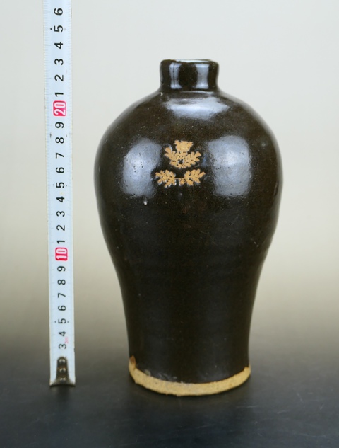 古玩陶瓷精品:明清吉州窯系黑釉刻花梅瓶拍賣，當前價格666元