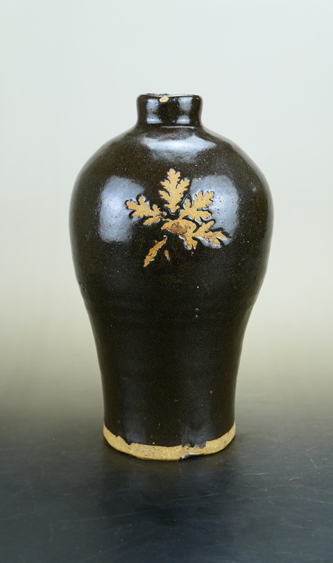 古玩陶瓷精品:明清吉州窯系黑釉刻花梅瓶拍賣，當前價格666元