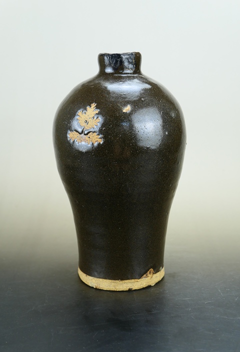 古玩陶瓷精品:明清吉州窯系黑釉刻花梅瓶拍賣，當前價格666元