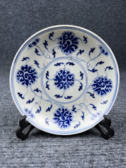 古玩陶瓷青花纏枝蓮紋盤拍賣，當前價格1600元