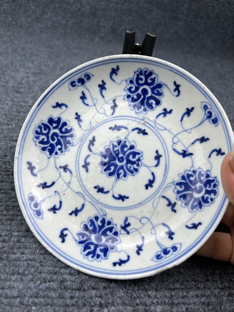 古玩陶瓷青花纏枝蓮紋盤拍賣，當前價格1600元