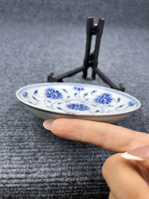 古玩陶瓷青花纏枝蓮紋盤拍賣，當前價格1600元