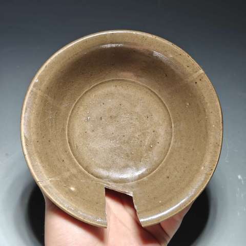 古玩陶瓷耀州窯姜黃釉蓮瓣紋茶盞拍賣,當前價格1000元