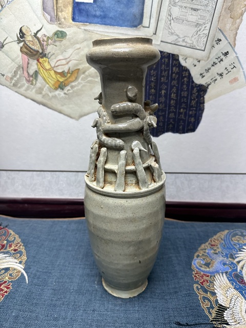 古玩陶瓷宋代影青精品盤(pán)龍瓶,博物館級(jí)別拍賣(mài),當(dāng)前價(jià)格890元